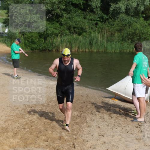 21.06.2026 - 29. Vierlanden-Triathlon Andreas Tolksdorf http://msf.ph/oto/9855340 21.06.2026 08:51:34 Schwimmen 157, 161, 204 meine-sportfotos.de