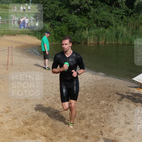 21.06.2026 - 29. Vierlanden-Triathlon Andreas Tolksdorf http://msf.ph/oto/9855350 21.06.2026 08:52:01 Schwimmen 5, 151 meine-sportfotos.de