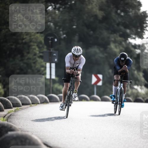 21.06.2026 - 29. Vierlanden-Triathlon H.Heesch http://msf.ph/oto/9855415 21.06.2026 08:52:41 Radfahren 154, 184 meine-sportfotos.de