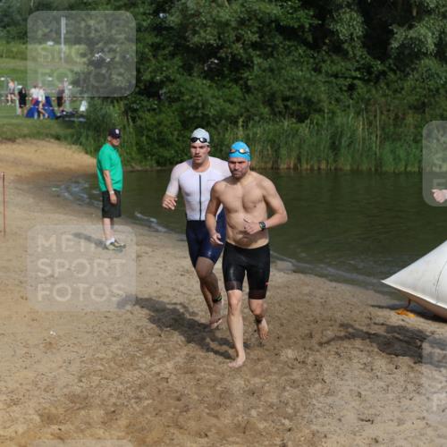 21.06.2026 - 29. Vierlanden-Triathlon Andreas Tolksdorf http://msf.ph/oto/9855420 21.06.2026 08:52:13 Schwimmen 5, 33, 58, 171, 181 meine-sportfotos.de