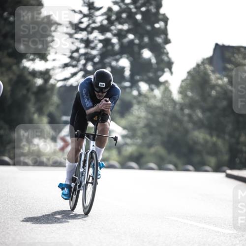 21.06.2026 - 29. Vierlanden-Triathlon H.Heesch http://msf.ph/oto/9855421 21.06.2026 08:52:42 Radfahren 154, 184 meine-sportfotos.de