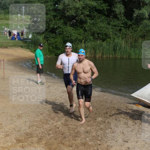21.06.2026 - 29. Vierlanden-Triathlon Andreas Tolksdorf http://msf.ph/oto/9855423 21.06.2026 08:52:13 Schwimmen 5, 33, 58, 171, 181 meine-sportfotos.de