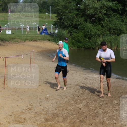 21.06.2026 - 29. Vierlanden-Triathlon Andreas Tolksdorf http://msf.ph/oto/9855465 21.06.2026 08:52:22 Schwimmen 33, 181 meine-sportfotos.de
