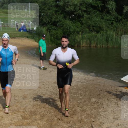 21.06.2026 - 29. Vierlanden-Triathlon Andreas Tolksdorf http://msf.ph/oto/9855479 21.06.2026 08:52:24 Schwimmen 33, 181 meine-sportfotos.de