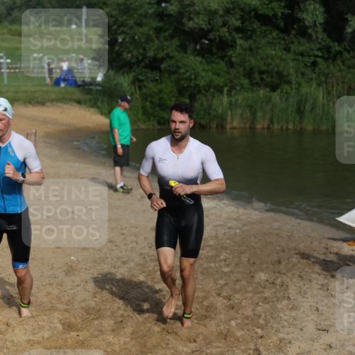 21.06.2026 - 29. Vierlanden-Triathlon Andreas Tolksdorf http://msf.ph/oto/9855483 21.06.2026 08:52:24 Schwimmen 33, 181 meine-sportfotos.de