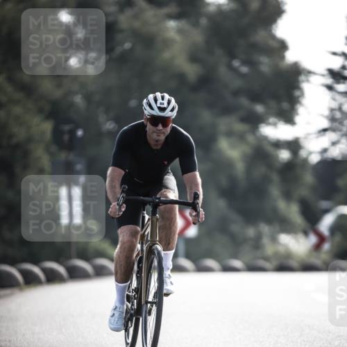 21.06.2026 - 29. Vierlanden-Triathlon H.Heesch http://msf.ph/oto/9855484 21.06.2026 08:53:32 Radfahren 88 meine-sportfotos.de