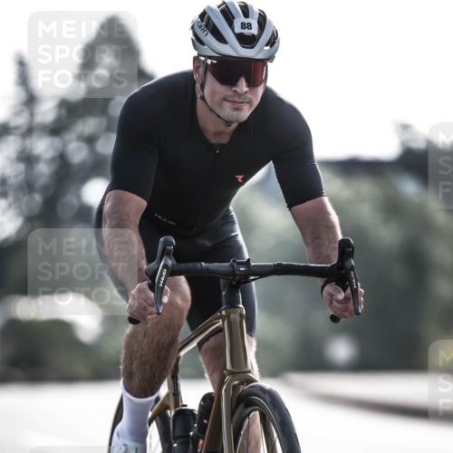 21.06.2026 - 29. Vierlanden-Triathlon H.Heesch http://msf.ph/oto/9855501 21.06.2026 08:53:33 Radfahren 88 meine-sportfotos.de