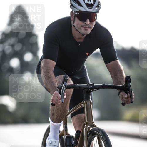 21.06.2026 - 29. Vierlanden-Triathlon H.Heesch http://msf.ph/oto/9855503 21.06.2026 08:53:33 Radfahren 88 meine-sportfotos.de