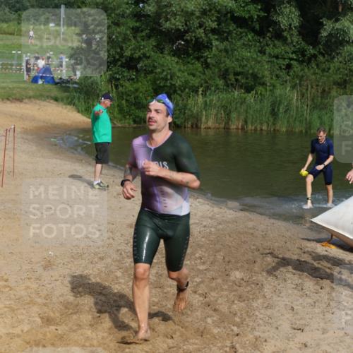 21.06.2026 - 29. Vierlanden-Triathlon Andreas Tolksdorf http://msf.ph/oto/9855509 21.06.2026 08:52:38 Schwimmen 22, 98, 167, 195 meine-sportfotos.de