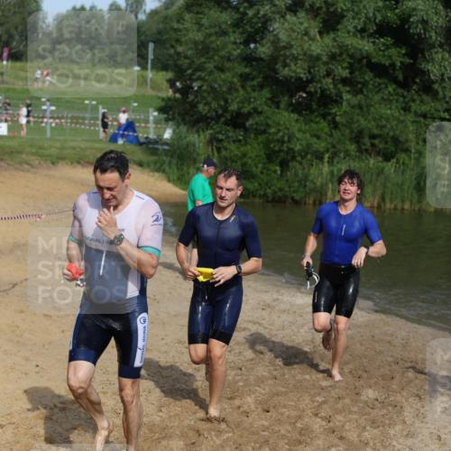 21.06.2026 - 29. Vierlanden-Triathlon Andreas Tolksdorf http://msf.ph/oto/9855521 21.06.2026 08:52:44 Schwimmen 22, 98, 195 meine-sportfotos.de