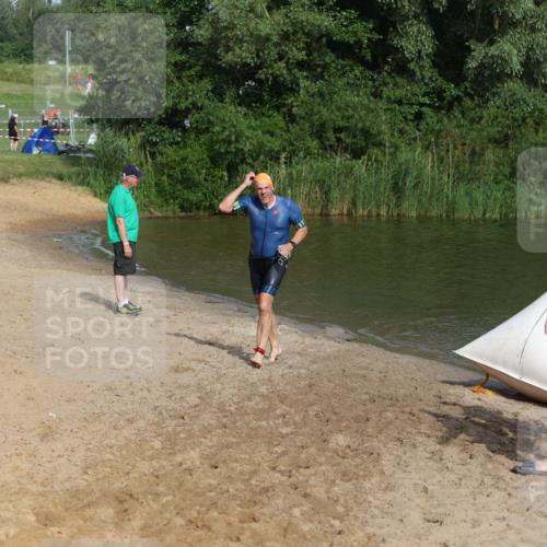 21.06.2026 - 29. Vierlanden-Triathlon Andreas Tolksdorf http://msf.ph/oto/9855568 21.06.2026 08:53:06 Schwimmen 200, 205 meine-sportfotos.de
