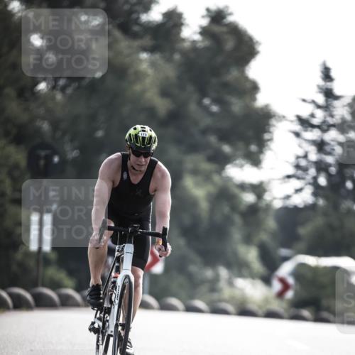 21.06.2026 - 29. Vierlanden-Triathlon H.Heesch http://msf.ph/oto/9855617 21.06.2026 08:54:32 Radfahren 18, 173 meine-sportfotos.de
