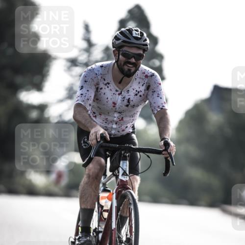 21.06.2026 - 29. Vierlanden-Triathlon H.Heesch http://msf.ph/oto/9855645 21.06.2026 08:54:37 Radfahren 18, 147 meine-sportfotos.de