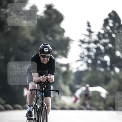 21.06.2026 - 29. Vierlanden-Triathlon H.Heesch http://msf.ph/oto/9855676 21.06.2026 08:54:56 Radfahren 34, 39, 84, 104 meine-sportfotos.de