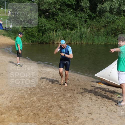 21.06.2026 - 29. Vierlanden-Triathlon Andreas Tolksdorf http://msf.ph/oto/9855695 21.06.2026 08:53:28 Schwimmen 15, 70 meine-sportfotos.de