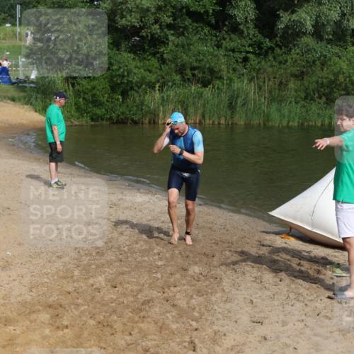 21.06.2026 - 29. Vierlanden-Triathlon Andreas Tolksdorf http://msf.ph/oto/9855699 21.06.2026 08:53:28 Schwimmen 15, 70 meine-sportfotos.de