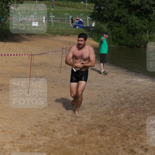 21.06.2026 - 29. Vierlanden-Triathlon Andreas Tolksdorf http://msf.ph/oto/9855725 21.06.2026 08:53:37 Schwimmen 15, 124 meine-sportfotos.de