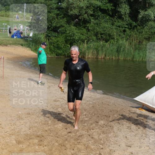 21.06.2026 - 29. Vierlanden-Triathlon Andreas Tolksdorf http://msf.ph/oto/9855758 21.06.2026 08:53:46 Schwimmen 122, 124, 126 meine-sportfotos.de