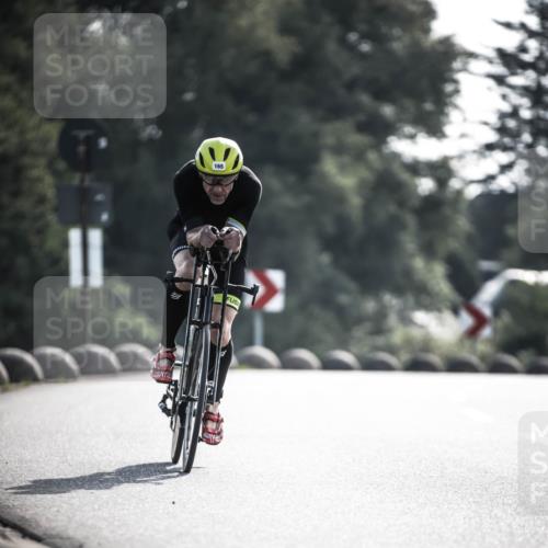 21.06.2026 - 29. Vierlanden-Triathlon H.Heesch http://msf.ph/oto/9855759 21.06.2026 08:55:42 Radfahren 159, 165 meine-sportfotos.de