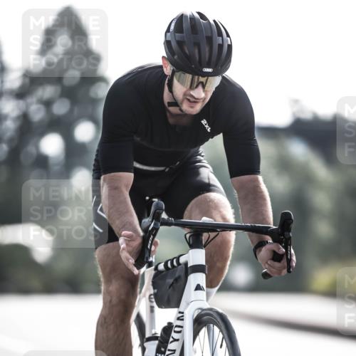 21.06.2026 - 29. Vierlanden-Triathlon H.Heesch http://msf.ph/oto/9855827 21.06.2026 08:55:57 Radfahren 69, 96 meine-sportfotos.de