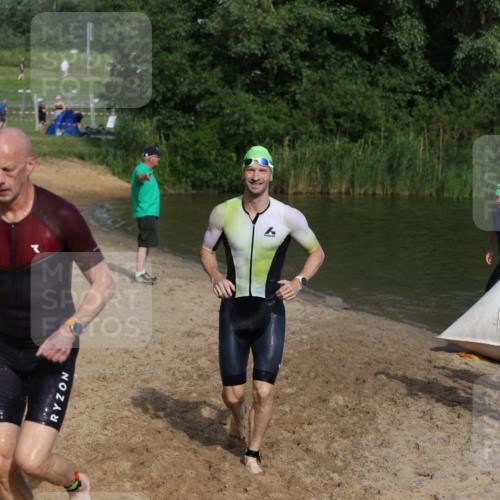 21.06.2026 - 29. Vierlanden-Triathlon Andreas Tolksdorf http://msf.ph/oto/9855877 21.06.2026 08:53:53 Schwimmen 122, 126, 146, 176 meine-sportfotos.de
