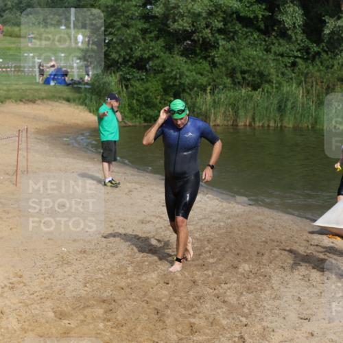 21.06.2026 - 29. Vierlanden-Triathlon Andreas Tolksdorf http://msf.ph/oto/9855891 21.06.2026 08:53:56 Schwimmen 122, 126, 146, 176 meine-sportfotos.de
