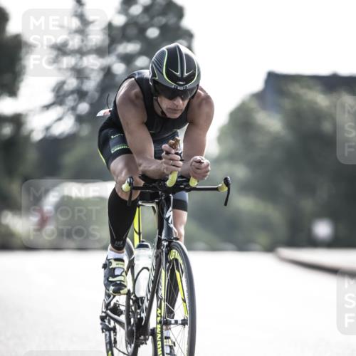 21.06.2026 - 29. Vierlanden-Triathlon H.Heesch http://msf.ph/oto/9855899 21.06.2026 08:56:36 Radfahren 131 meine-sportfotos.de