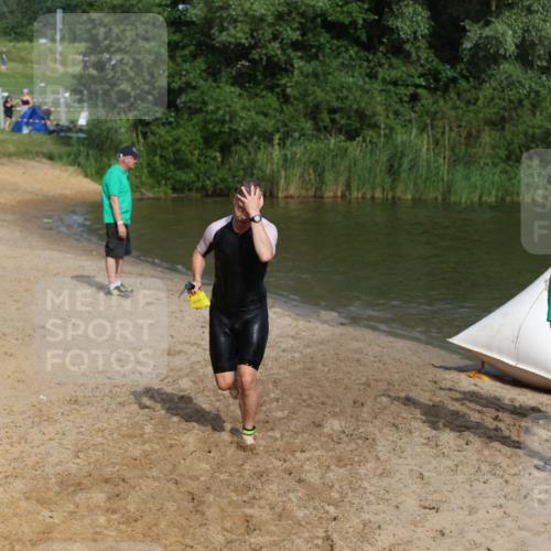 21.06.2026 - 29. Vierlanden-Triathlon Andreas Tolksdorf http://msf.ph/oto/9855929 21.06.2026 08:53:59 Schwimmen 146, 176, 190 meine-sportfotos.de