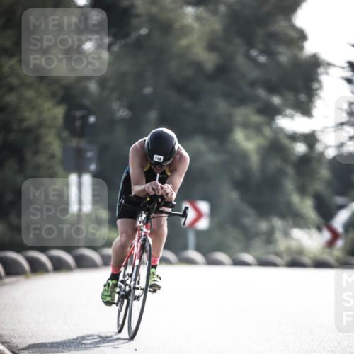 21.06.2026 - 29. Vierlanden-Triathlon H.Heesch http://msf.ph/oto/9855949 21.06.2026 08:57:03 Radfahren 118, 136 meine-sportfotos.de
