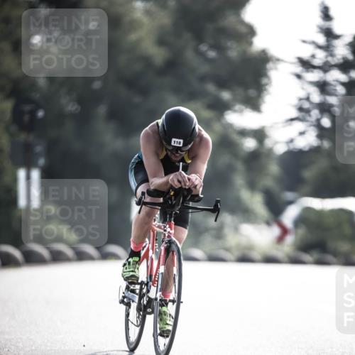 21.06.2026 - 29. Vierlanden-Triathlon H.Heesch http://msf.ph/oto/9855955 21.06.2026 08:57:04 Radfahren 118, 136 meine-sportfotos.de