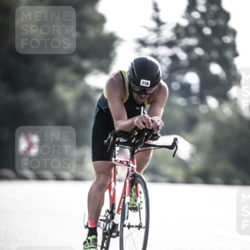 21.06.2026 - 29. Vierlanden-Triathlon H.Heesch http://msf.ph/oto/9855961 21.06.2026 08:57:04 Radfahren 118, 136 meine-sportfotos.de