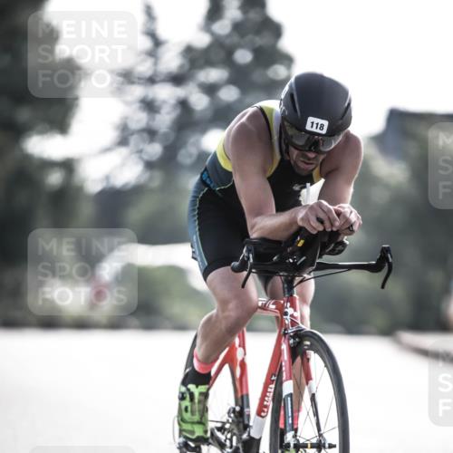 21.06.2026 - 29. Vierlanden-Triathlon H.Heesch http://msf.ph/oto/9855965 21.06.2026 08:57:04 Radfahren 118, 136 meine-sportfotos.de