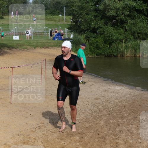 21.06.2026 - 29. Vierlanden-Triathlon Andreas Tolksdorf http://msf.ph/oto/9855980 21.06.2026 08:54:20 Schwimmen 93, 213 meine-sportfotos.de