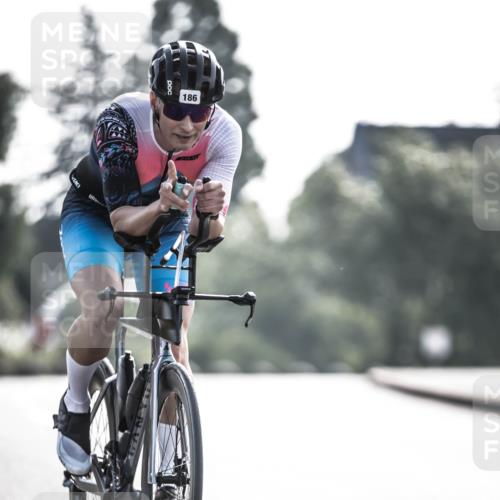 21.06.2026 - 29. Vierlanden-Triathlon H.Heesch http://msf.ph/oto/9855981 21.06.2026 08:57:25 Radfahren 186 meine-sportfotos.de