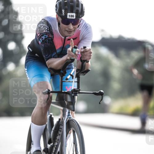 21.06.2026 - 29. Vierlanden-Triathlon H.Heesch http://msf.ph/oto/9855985 21.06.2026 08:57:26 Radfahren 186 meine-sportfotos.de