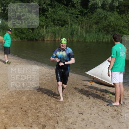 21.06.2026 - 29. Vierlanden-Triathlon Andreas Tolksdorf http://msf.ph/oto/9856003 21.06.2026 08:54:31 Schwimmen 213 meine-sportfotos.de