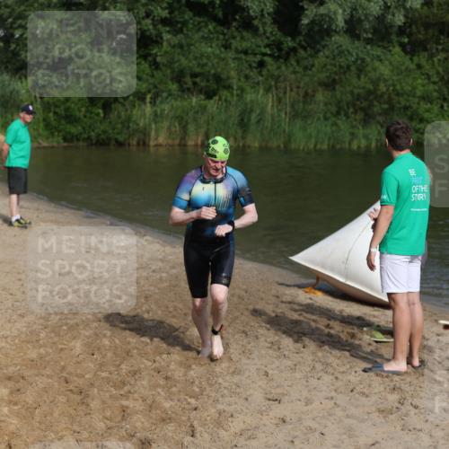 21.06.2026 - 29. Vierlanden-Triathlon Andreas Tolksdorf http://msf.ph/oto/9856009 21.06.2026 08:54:31 Schwimmen 213 meine-sportfotos.de