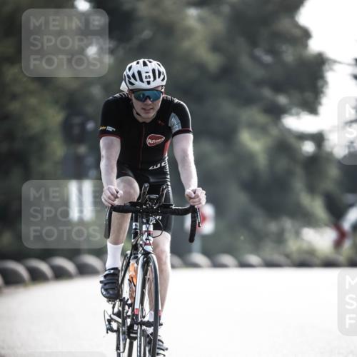 21.06.2026 - 29. Vierlanden-Triathlon H.Heesch http://msf.ph/oto/9856011 21.06.2026 08:57:51 Radfahren 89, 119 meine-sportfotos.de