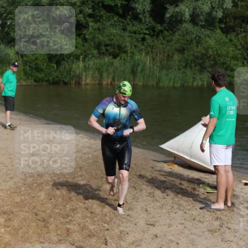 21.06.2026 - 29. Vierlanden-Triathlon Andreas Tolksdorf http://msf.ph/oto/9856015 21.06.2026 08:54:31 Schwimmen 213 meine-sportfotos.de