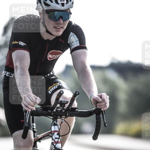 21.06.2026 - 29. Vierlanden-Triathlon H.Heesch http://msf.ph/oto/9856029 21.06.2026 08:57:52 Radfahren 89, 119 meine-sportfotos.de