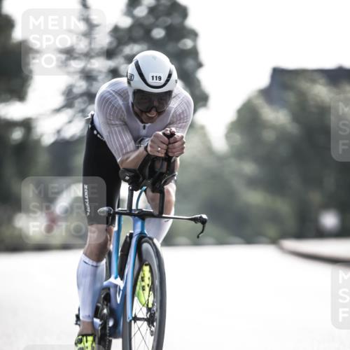 21.06.2026 - 29. Vierlanden-Triathlon H.Heesch http://msf.ph/oto/9856040 21.06.2026 08:57:58 Radfahren 40, 90, 119 meine-sportfotos.de
