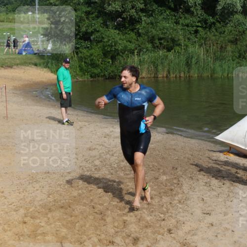 21.06.2026 - 29. Vierlanden-Triathlon Andreas Tolksdorf http://msf.ph/oto/9856083 21.06.2026 08:55:35 Schwimmen 113, 191 meine-sportfotos.de