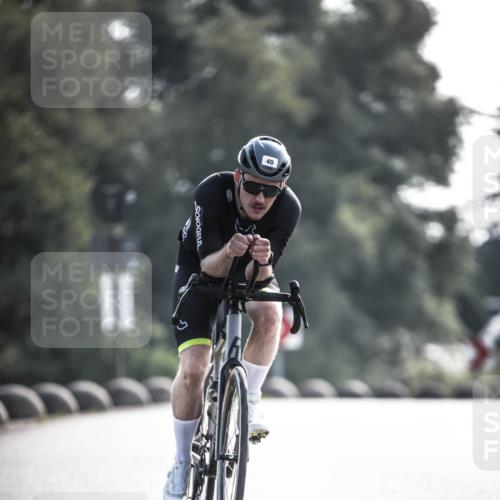 21.06.2026 - 29. Vierlanden-Triathlon H.Heesch http://msf.ph/oto/9856085 21.06.2026 08:58:05 Radfahren 40, 90 meine-sportfotos.de