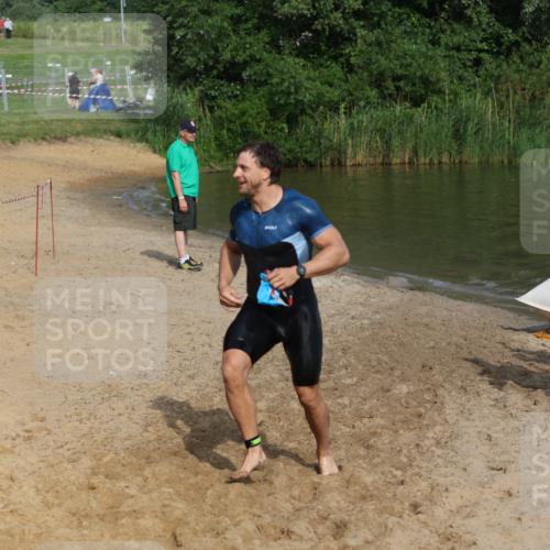 21.06.2026 - 29. Vierlanden-Triathlon Andreas Tolksdorf http://msf.ph/oto/9856093 21.06.2026 08:55:35 Schwimmen 113, 191 meine-sportfotos.de
