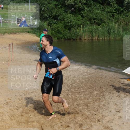 21.06.2026 - 29. Vierlanden-Triathlon Andreas Tolksdorf http://msf.ph/oto/9856098 21.06.2026 08:55:35 Schwimmen 113, 191 meine-sportfotos.de