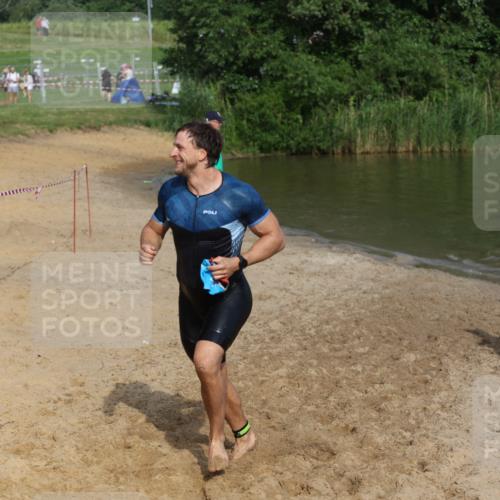 21.06.2026 - 29. Vierlanden-Triathlon Andreas Tolksdorf http://msf.ph/oto/9856100 21.06.2026 08:55:35 Schwimmen 113, 191 meine-sportfotos.de