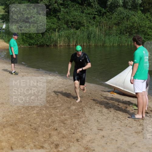 21.06.2026 - 29. Vierlanden-Triathlon Andreas Tolksdorf http://msf.ph/oto/9856103 21.06.2026 08:55:40 Schwimmen 94, 191 meine-sportfotos.de
