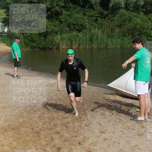 21.06.2026 - 29. Vierlanden-Triathlon Andreas Tolksdorf http://msf.ph/oto/9856127 21.06.2026 08:55:40 Schwimmen 94, 191 meine-sportfotos.de