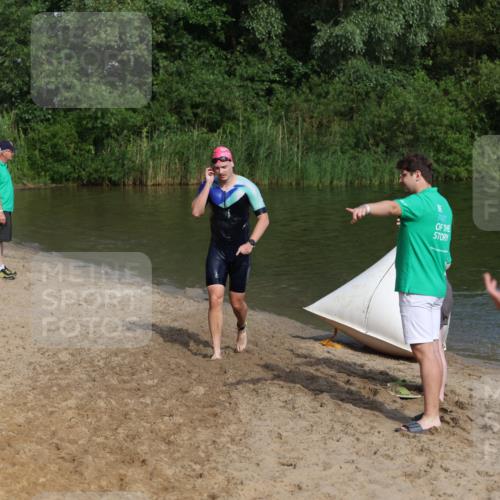 21.06.2026 - 29. Vierlanden-Triathlon Andreas Tolksdorf http://msf.ph/oto/9856144 21.06.2026 08:55:47 Schwimmen 87, 94 meine-sportfotos.de