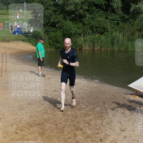 21.06.2026 - 29. Vierlanden-Triathlon Andreas Tolksdorf http://msf.ph/oto/9856180 21.06.2026 08:55:56 Schwimmen 87, 138 meine-sportfotos.de